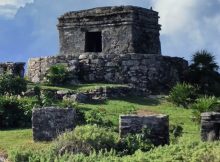 Maya Site With At Least 300 Buildings Some Of Which Are Over 8 Meters High - Discovered.