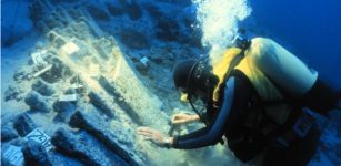 2,000-year-Old Uluburun Shipwreck Reveal Complex Trade Network