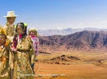 How Did Ancient Societies Form Social Bonds And Cultural Identities Across The Tibetan Plateau?