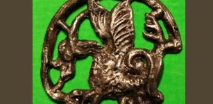 Medieval Pilgrim's Badge ('Pilgrim's Sign') Depicting A Basilisk Dragon In A Circle Discovered In Southeastern Poland