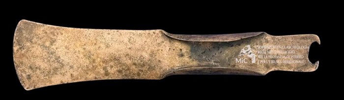 Bronze Age Village Found At The Bottom Of Volcanic Lake Mezzano In Tuscany, Italy