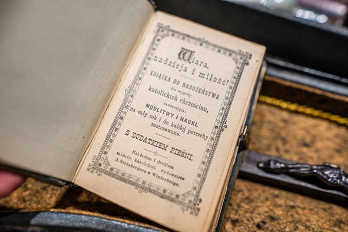 Unusual Vampire Hunting Kit Donated To The Medical University Of Wrocław, Poland