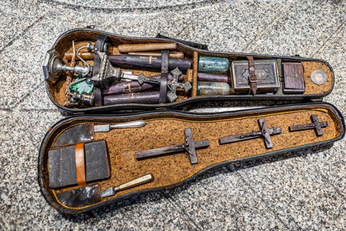 Unusual Vampire Hunting Kit Donated To The Medical University Of Wrocław, Poland