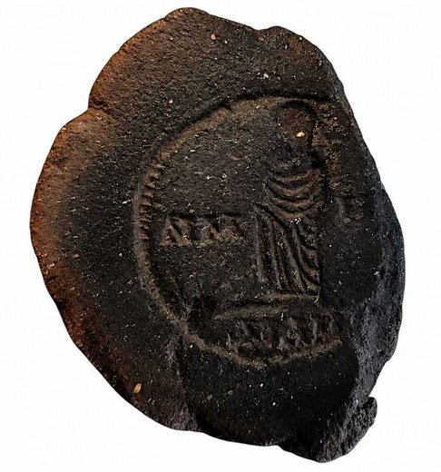 Discoveries At Herakleopolis Magna: Rare Marble Aphrodite Head And Inscriptions Connected To Senusret III