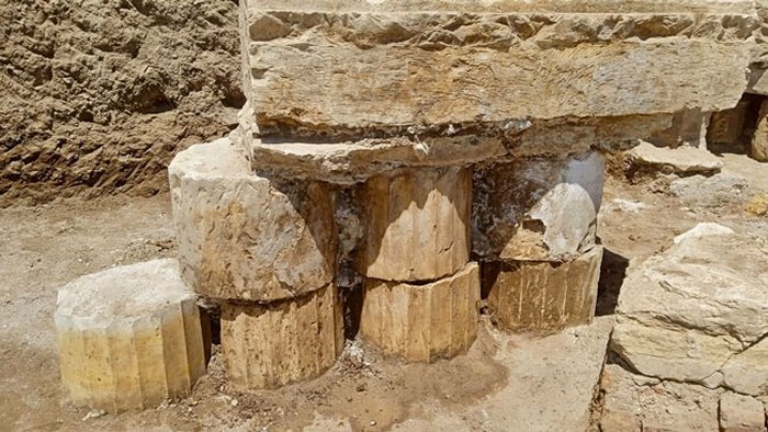 Discoveries At Herakleopolis Magna: Rare Marble Aphrodite Head And Inscriptions Connected To Senusret III