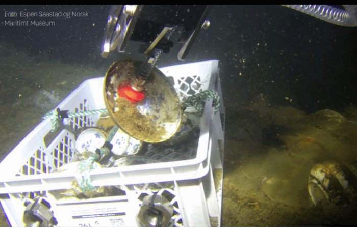 Skagerrak Shipwreck Reveals Pristine 18th-Century Chinese Porcelain Cargo