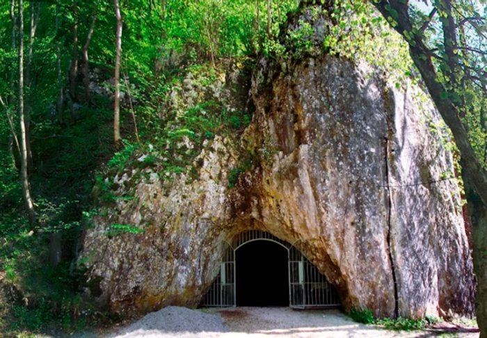 Tiny Ice Age Artifacts Discovered In The Hohle Fels Cave May Reveal Why The Human Species Survived