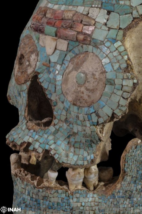 Mystery Of The Mesoamerican Turquoise Mosaic Skull Decorated With Shining Secrets