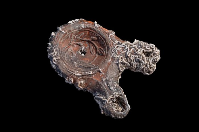 Rare Ancient Seal Ring Depicting Lost Lighthouse Of Alexandria Discovered Underwater